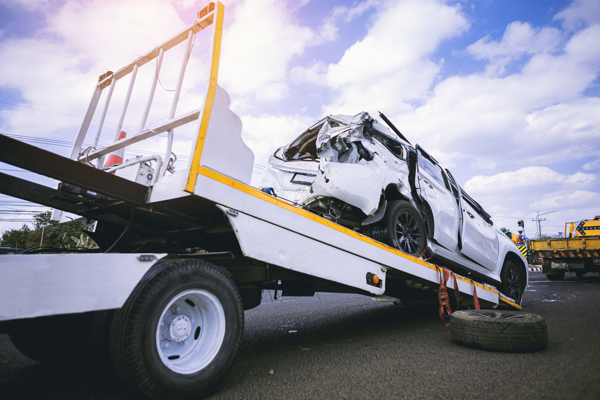a-car-involved-in-a-accident-is-on-flatdeck
